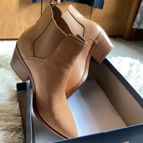 Universal Thread Vegan Rosemary Boots * Caramel Color * Like New with Box * 8 - Picture 5 of 6